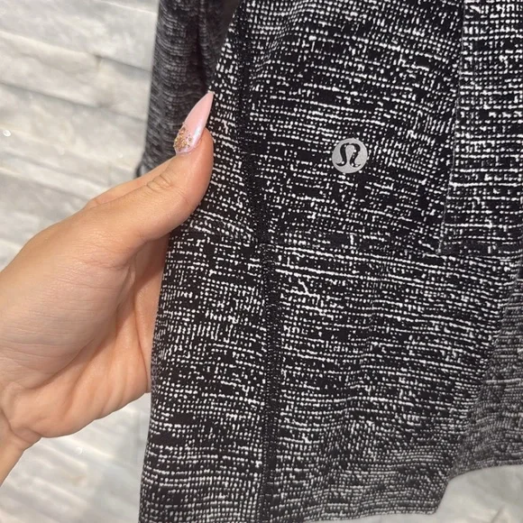 Lululemon Women's zipper jacket - Picture 10 of 10